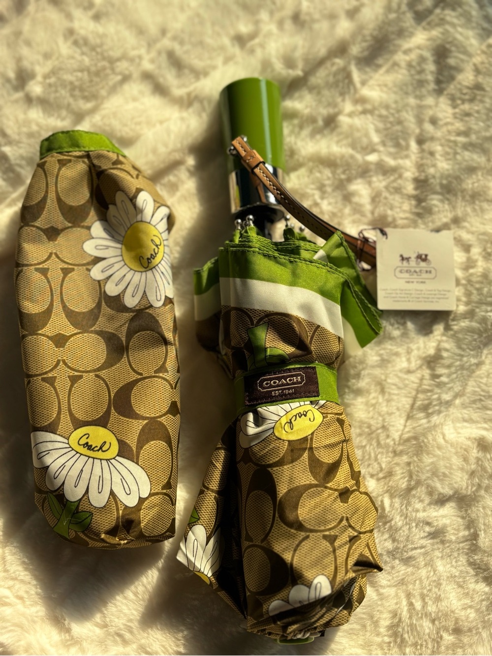 NWT ✨Rare Vintage Coach Signature C Daisy Umbrella (Green/Khaki)✨ - Picture 13 of 16